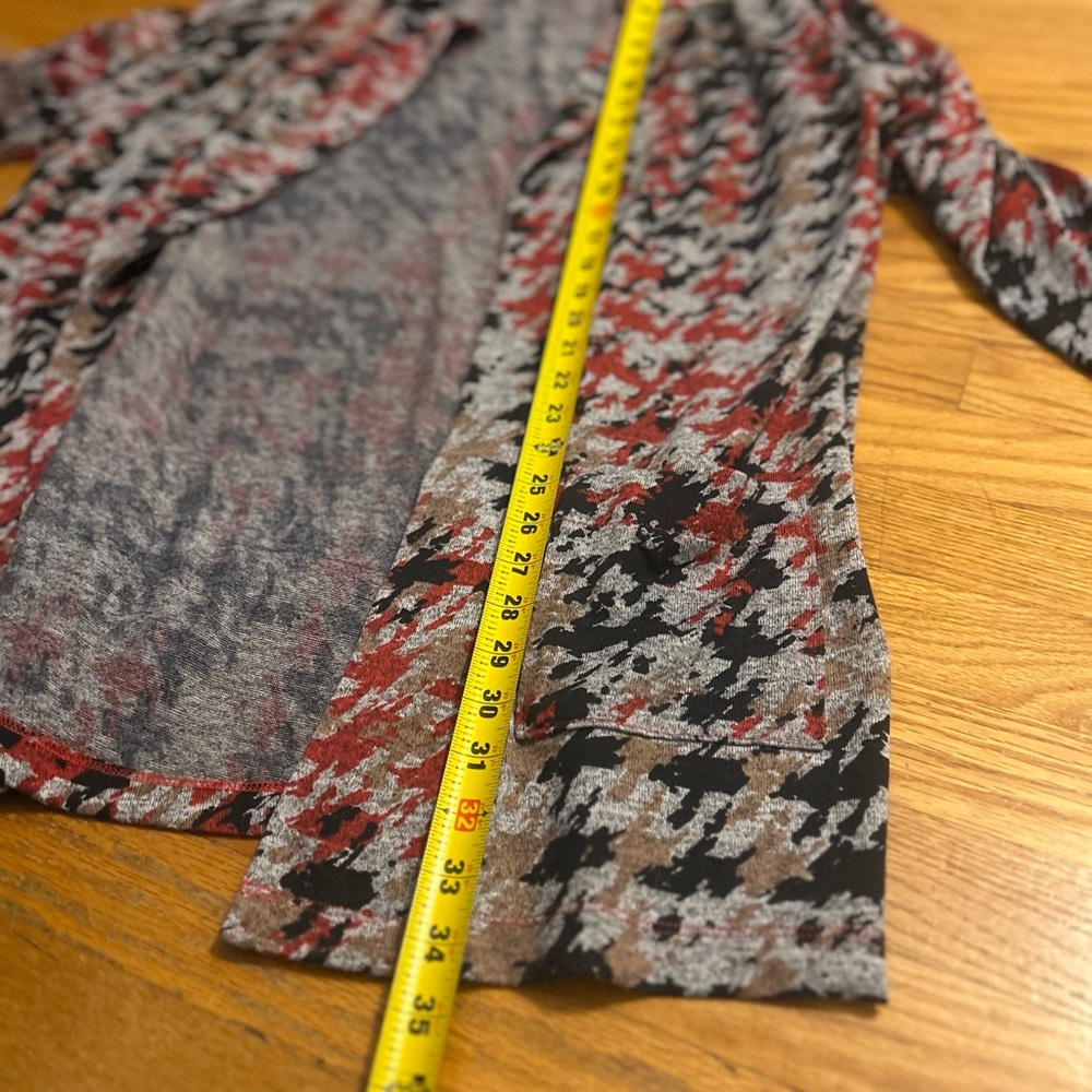 N Touch Women's Plus Size 1X Abstract Textured Jacket - Red, Black, & Gray - Picture 11 of 13